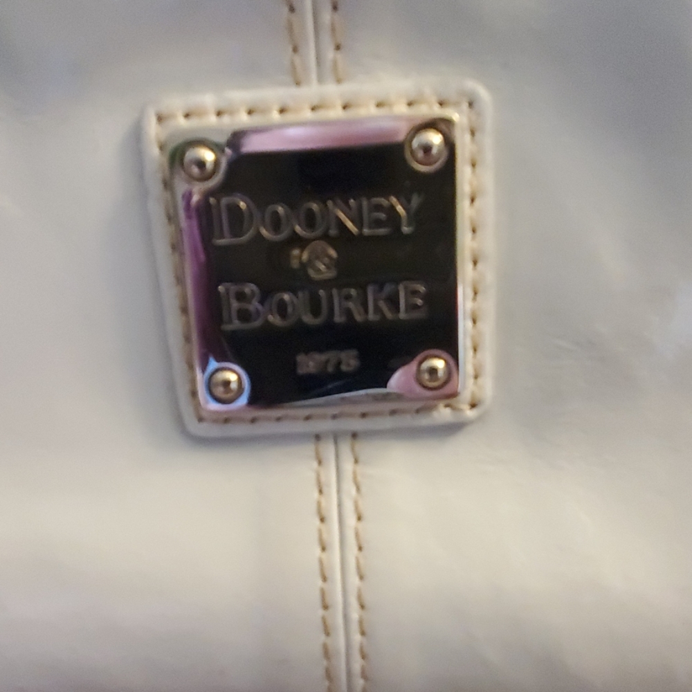 Purse - Picture 2 of 3
